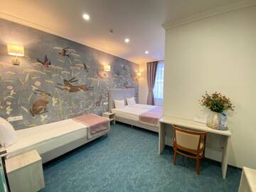 Классический трехместный номер в Отеле Кирин